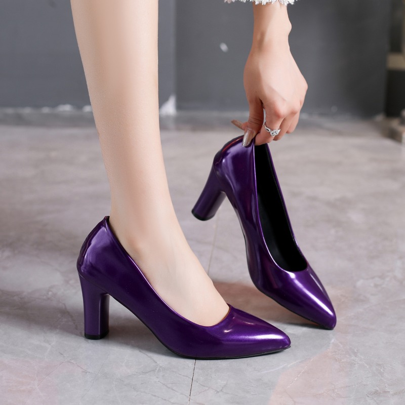 Plus Size Patent Leather Pump  - Pump Heel Block 评论和价格