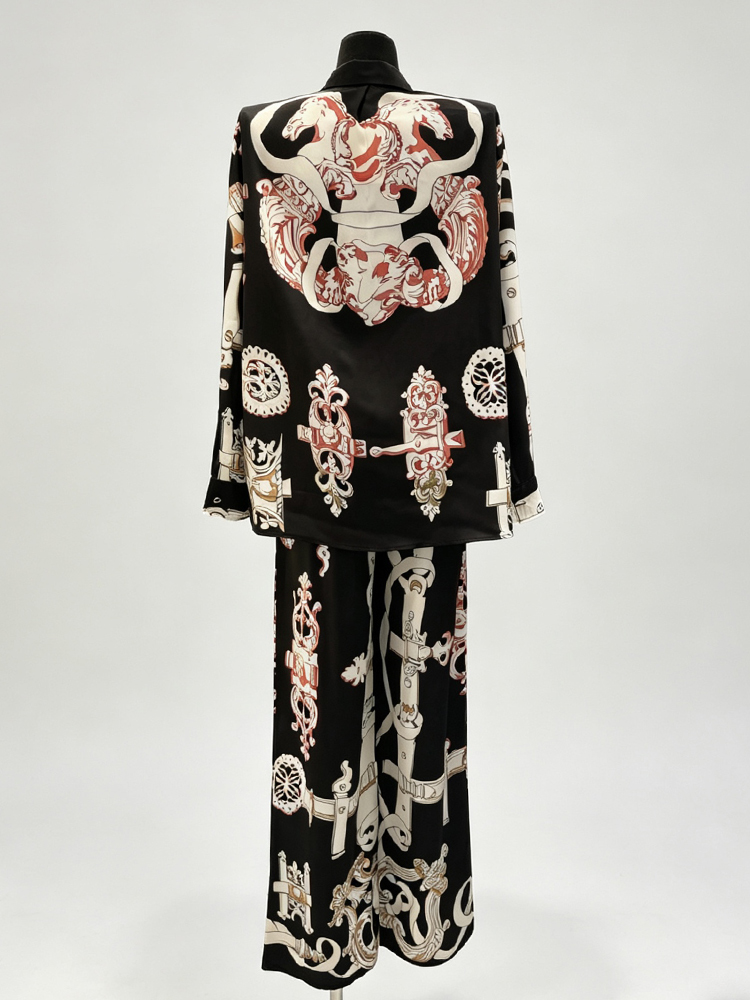 2026 Autumn Women's Retro Geom - Silk Blouse 评论和价格